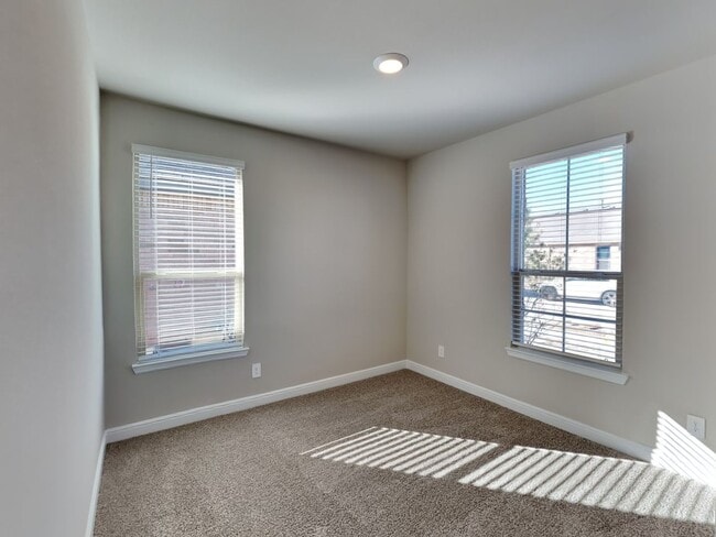 Building Photo - Stylish Newer Construction in a Premier Master-Planned Community