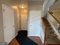 Building Photo - 821 Hinchley Run