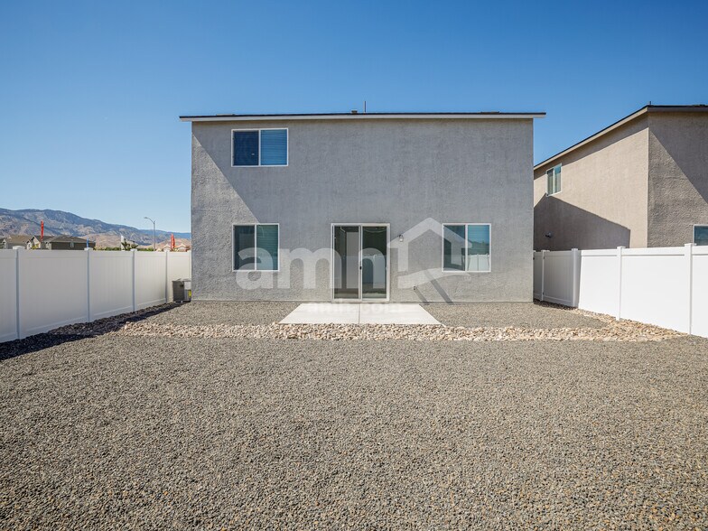 Building Photo - 2379 Monroe Ave