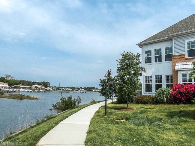 Primary Photo - 4041 Harbor Walk Ave