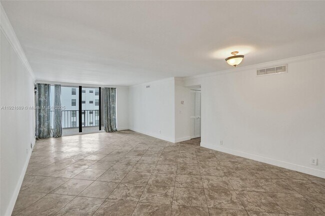 Building Photo - 2401 S Ocean Dr