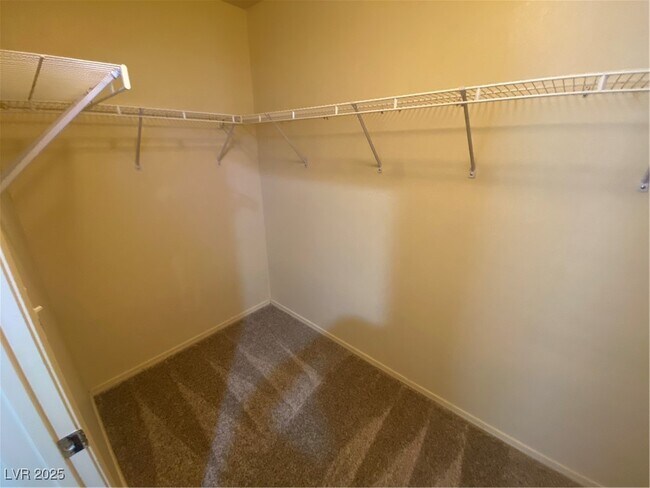 Building Photo - 3945 Bayamon St