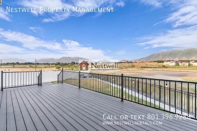 Building Photo - 1836 N Willet Dr