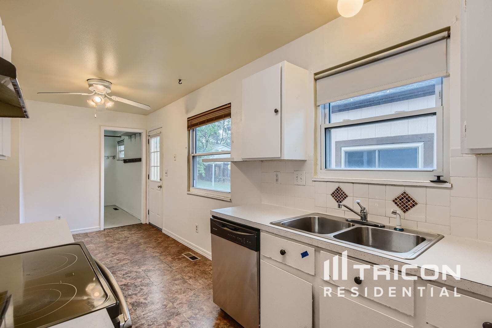 Building Photo - 6517 Orbit Way