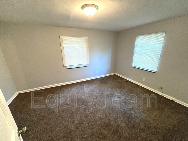 Building Photo - 3065 Bracken Woods Ln