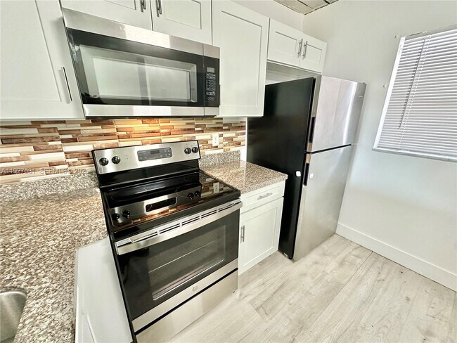 Building Photo - 19751 SW 114th Ave