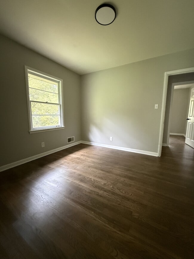 Building Photo - 405 Tyus St