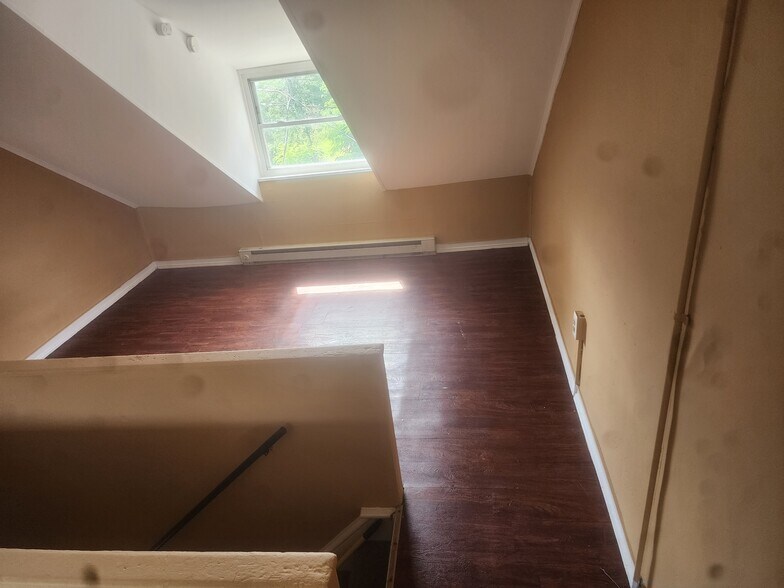 Building Photo - 519 tulpehocken street