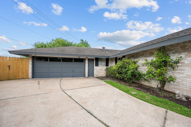 Building Photo - 3106 Salem Ct