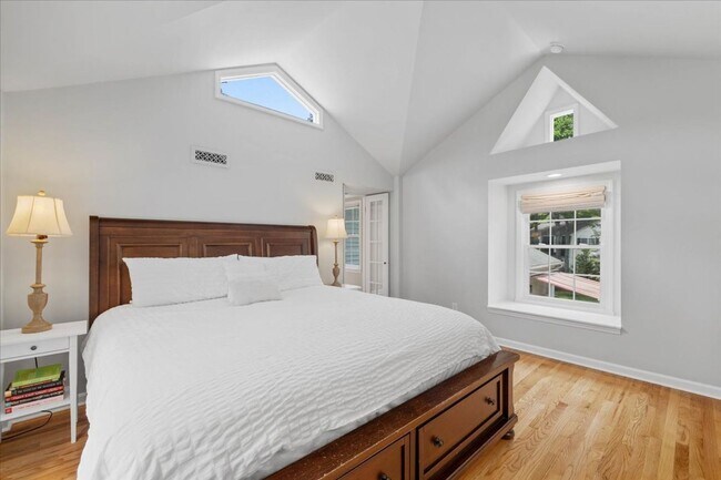 Building Photo - Spacious Home with Fenced Yard Exclusive Access to Hethwood Amenities