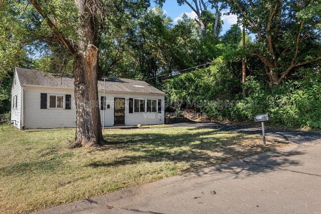 Building Photo - 8301 Edna Ave