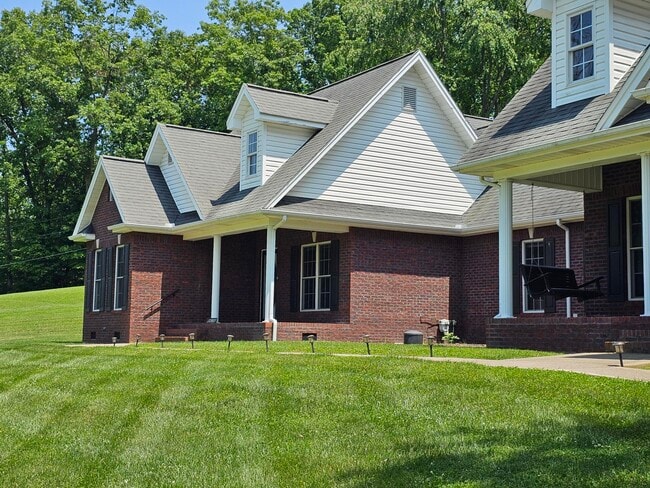 Building Photo - 8638 Reedy Creek Rd