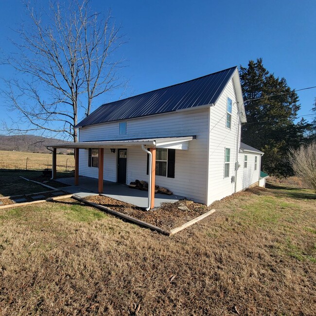 Primary Photo - 4 Bed, 2 Bath Home for Lease-Furnished-Spa...