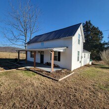 Building Photo - 4 Bed, 2 Bath Home for Lease-Furnished-Sparta,TN