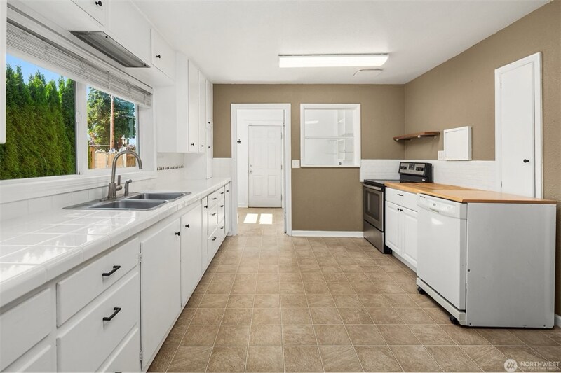 Building Photo - 1817 S 3rd St