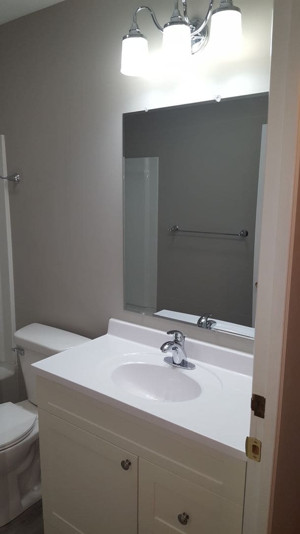 Building Photo - Charming 3 Bedroom Single-Family Home with Private Yard