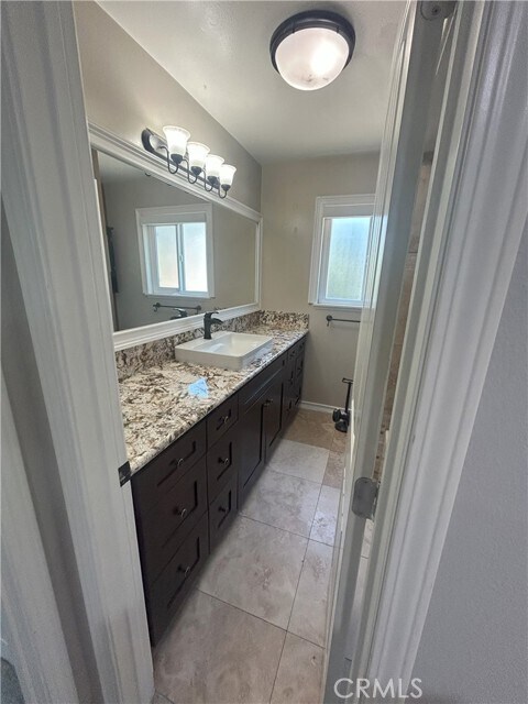 Building Photo - 808 Orchard Dr