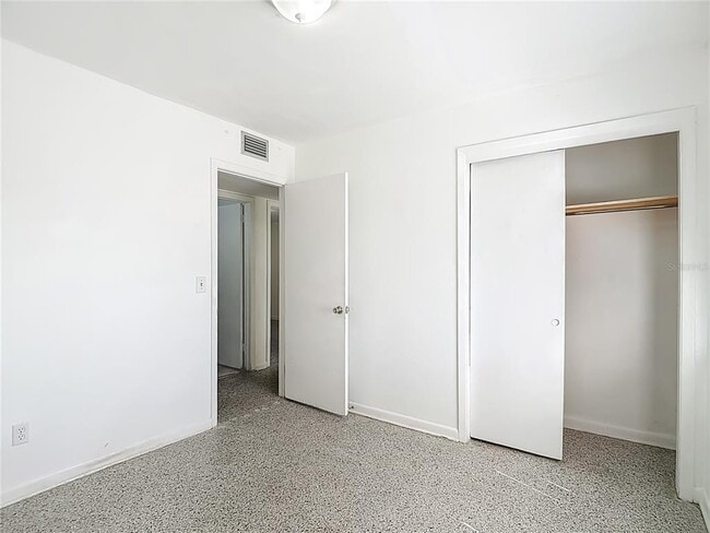 Building Photo - 7717 W Hiawatha St