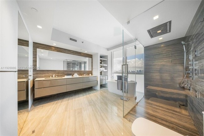 Building Photo - 450 Alton Ct