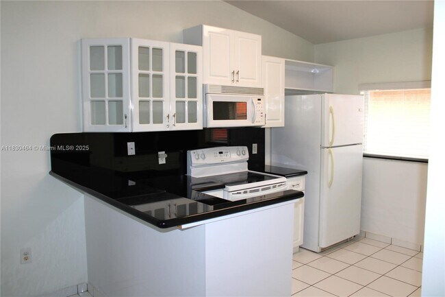 Building Photo - 2895 W 76th St