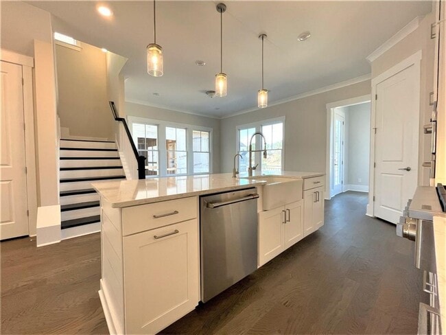 Building Photo - 892 Mayfield Rd