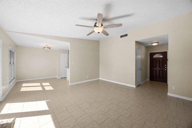 Building Photo - 6509 Krollton Dr