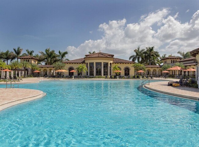 Building Photo - 10792 Tarflower Dr
