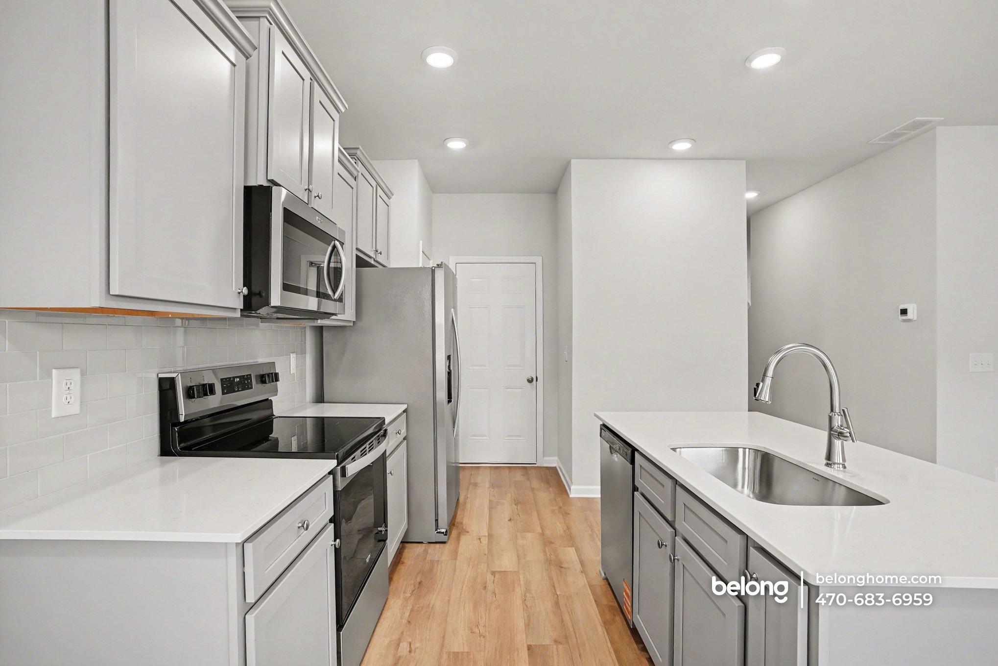 Building Photo - 348 Navigator Ln