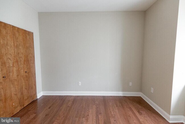 Building Photo - 1600 Walnut St