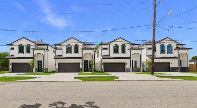 Building Photo - 3748 Corder St