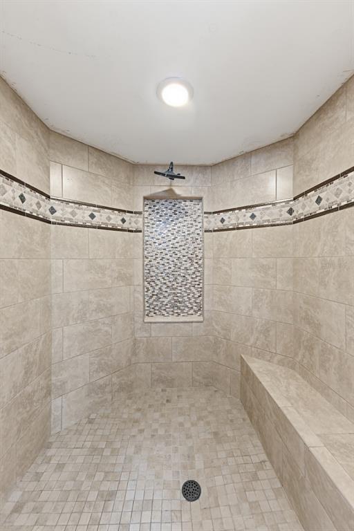 Building Photo - 6513 Thoroughbred Loop