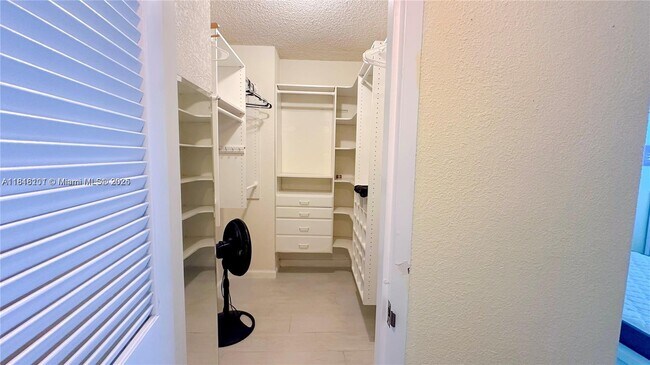 Building Photo - 2501 S Ocean Dr