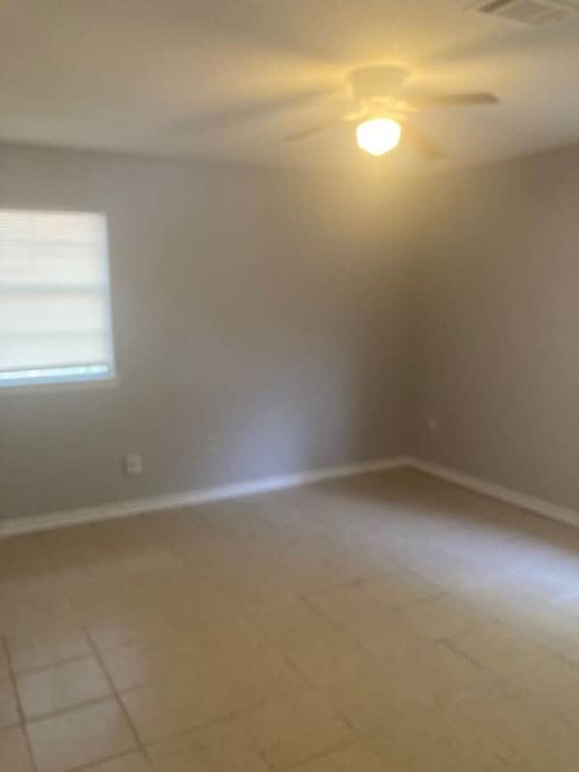 Building Photo - Gulfport 3 Bedroom