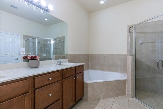 Building Photo - 9036 SW 170th Pl