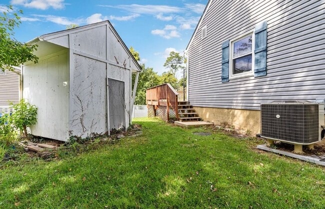 Building Photo - Charming 5 Bedroom/3 Bathroom Home with Large Finished Basement in Catonsville, MD!