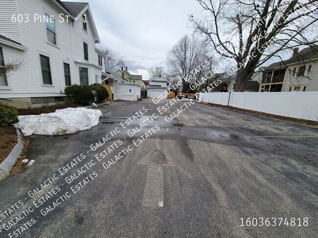 Building Photo - 603 Pine St