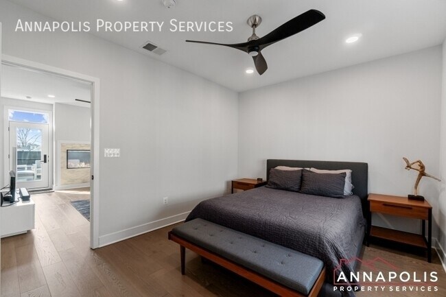 Building Photo - 285 West St