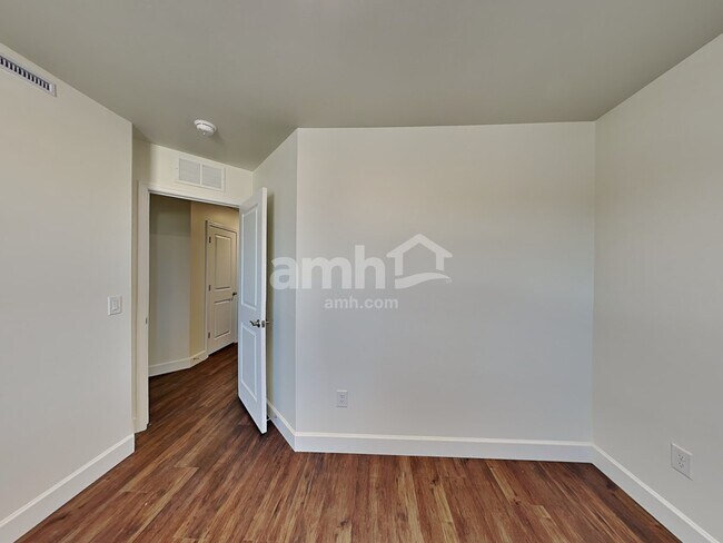 Building Photo - 7456 S Via Bombachas