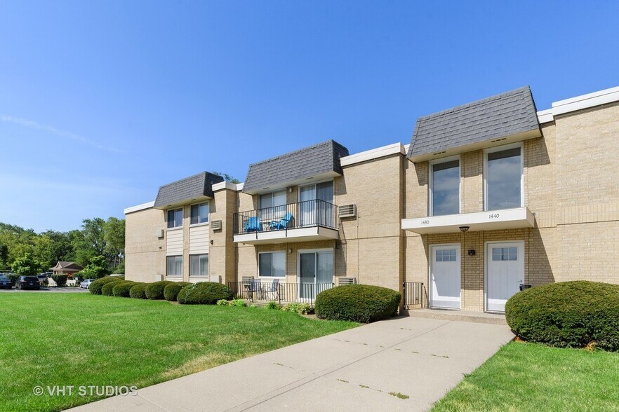 Building Photo - 1440 N Evergreen Ave