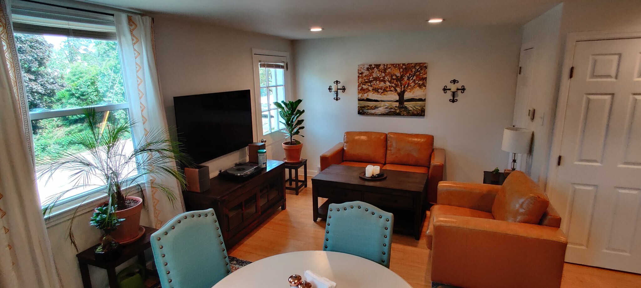 Building Photo - 278 Valley View Road