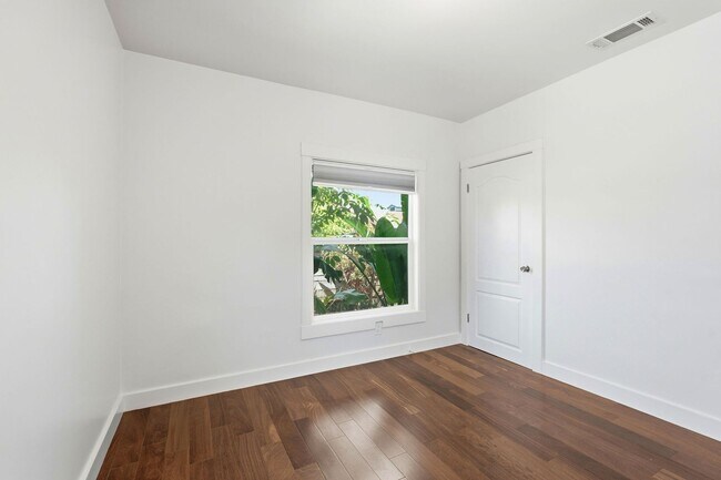 Building Photo - Beautiful Spacious 3-bedroom 2-Bath Home in Berkeley!