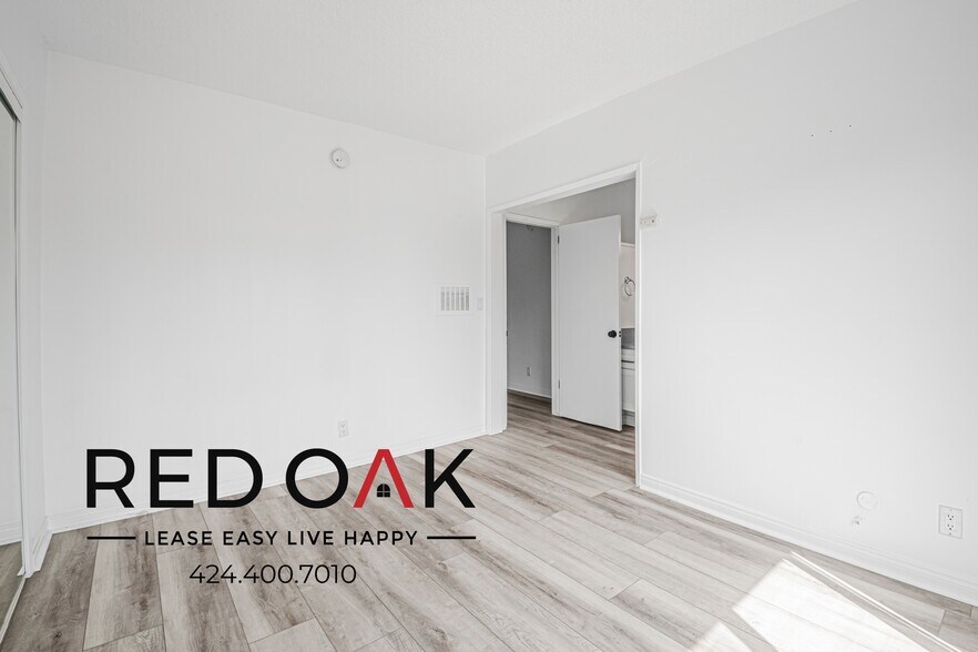 Building Photo - 5119 Fountain Ave