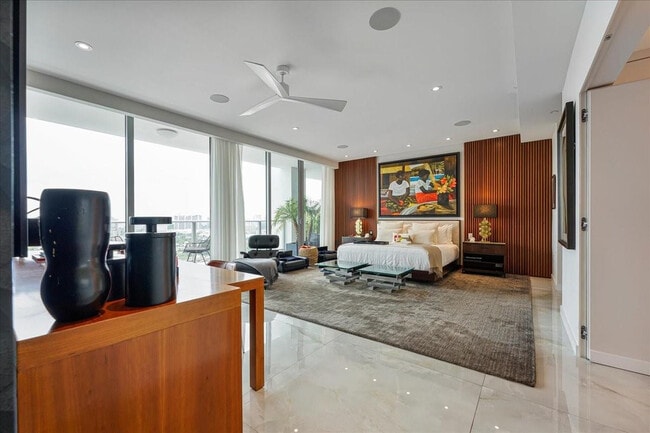 Building Photo - 1180 N Federal Hwy