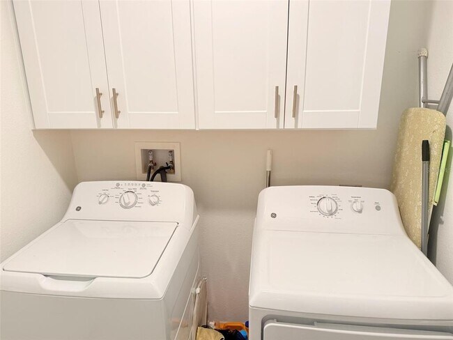 Building Photo - 11244 Linden Depot Rd