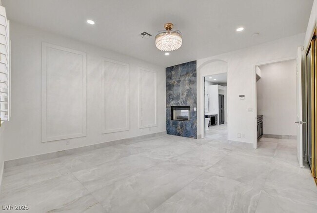 Building Photo - 2132 Lookout Point Cir