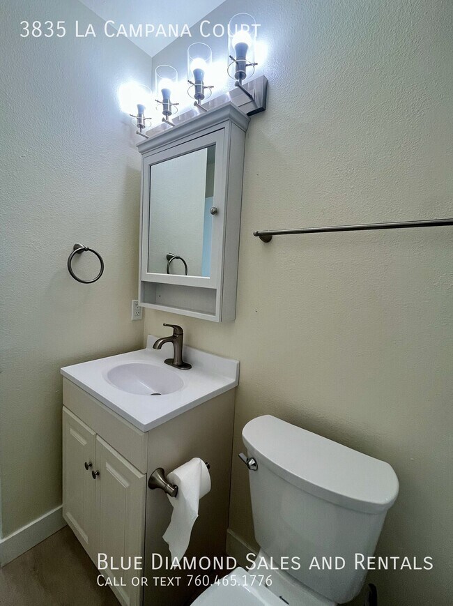 Building Photo - 3835 La Campana Ct