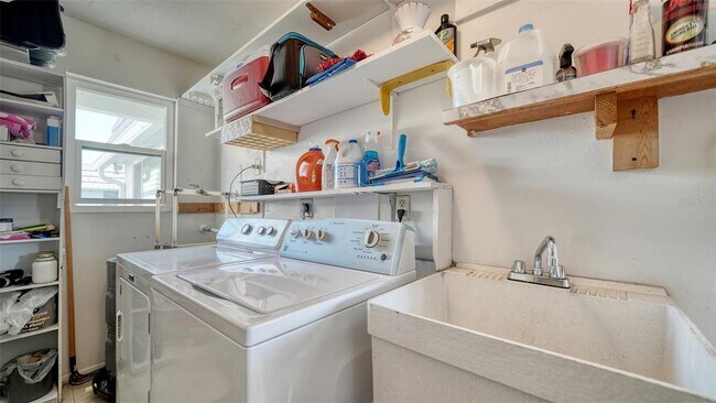 Building Photo - 2657 Riverbluff Pkwy