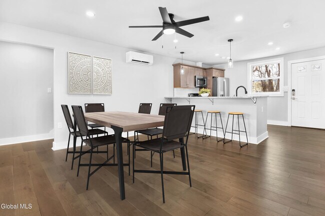 Building Photo - 103 E High St