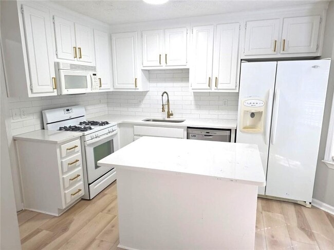 Building Photo - 6009 Deer Springs Ln NW