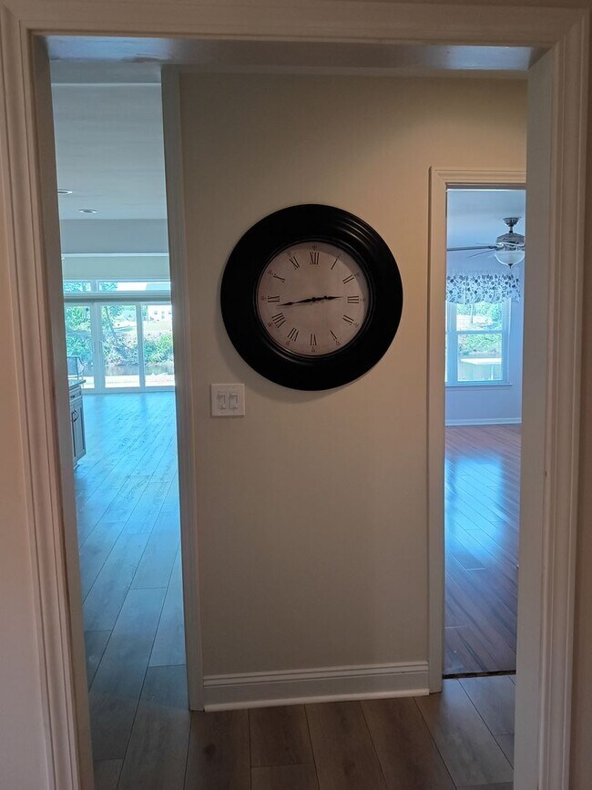 Building Photo - BRIDGEPORT